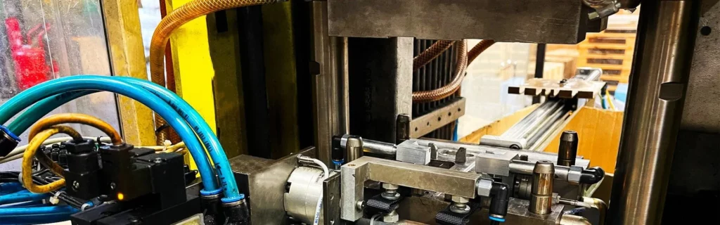 Plasturgie 1 machine injection plastique